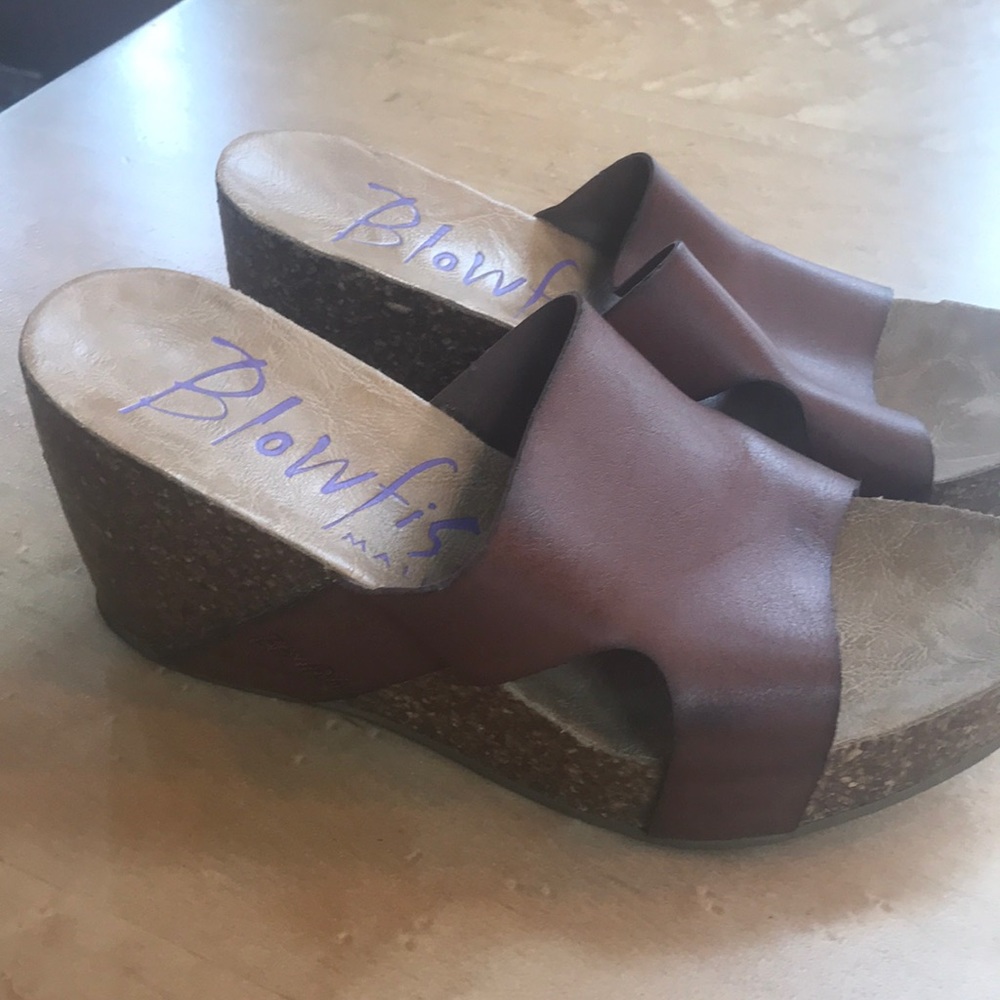 Blowfish sandal